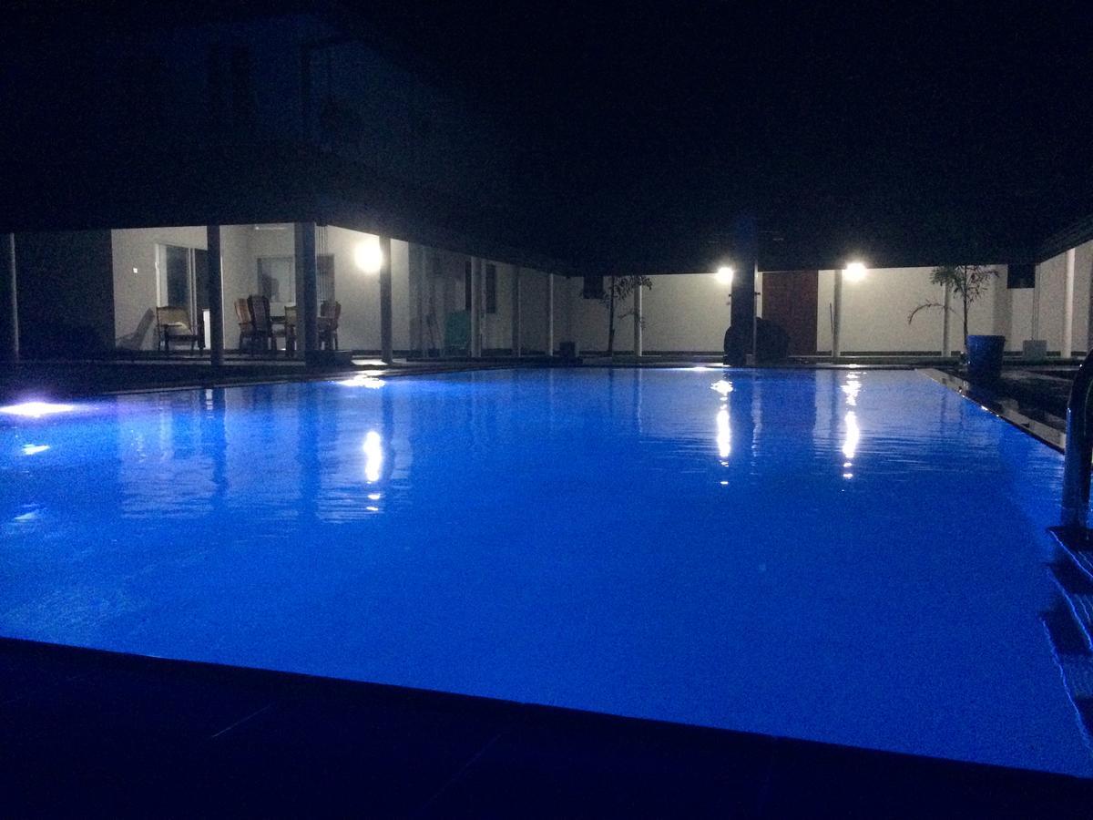 Anuhas Airport Villas Katunayaka Εξωτερικό φωτογραφία